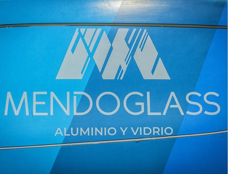 Mendoglass vidrio y acero