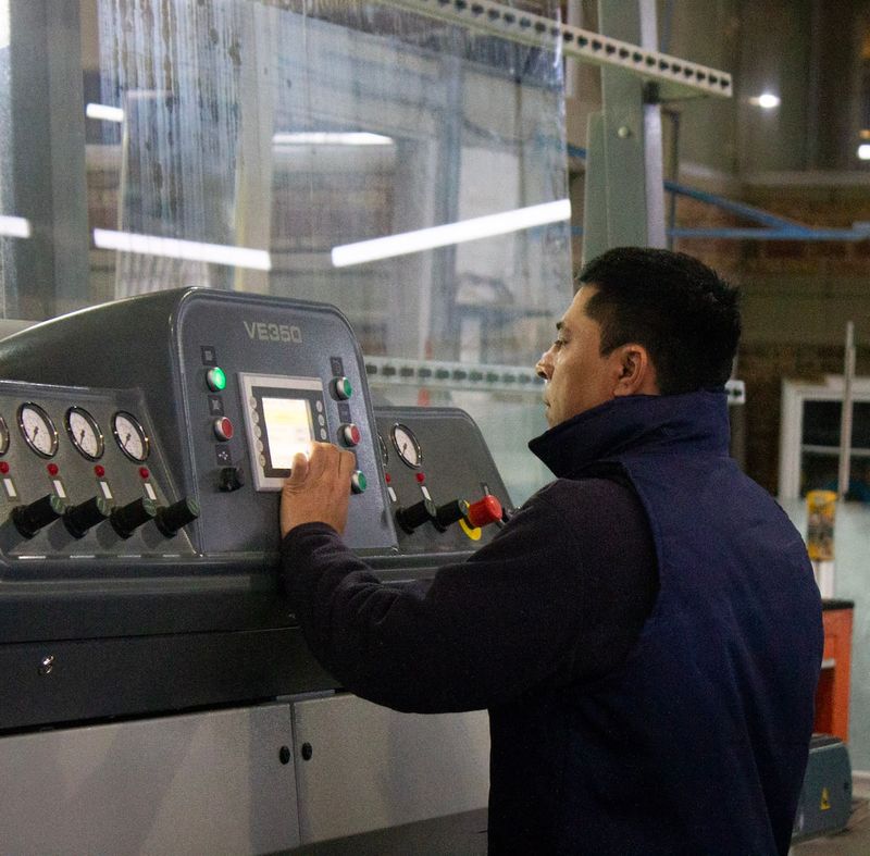 Mendoglass vidrio y acero